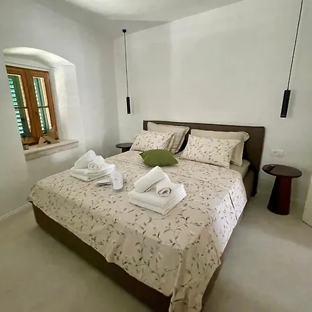 Old Town Pjaca מאקרסקה